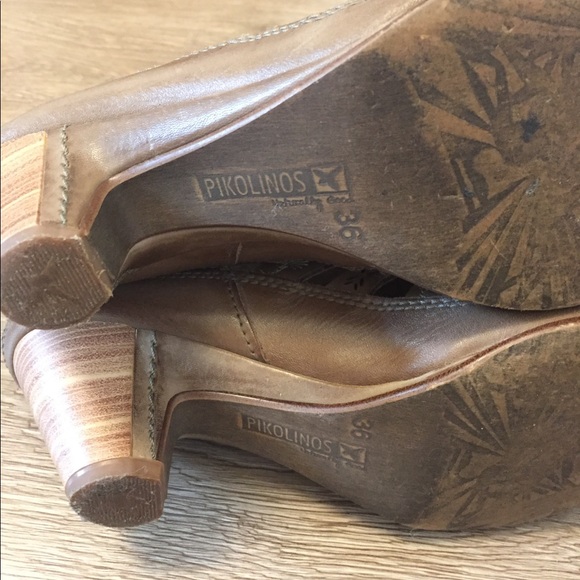 Pikolinos Mid Heel Sandals - Picture 7 of 13